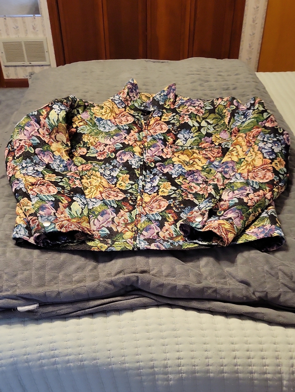 PacSun Floral Quilted Jacket - Black Multi